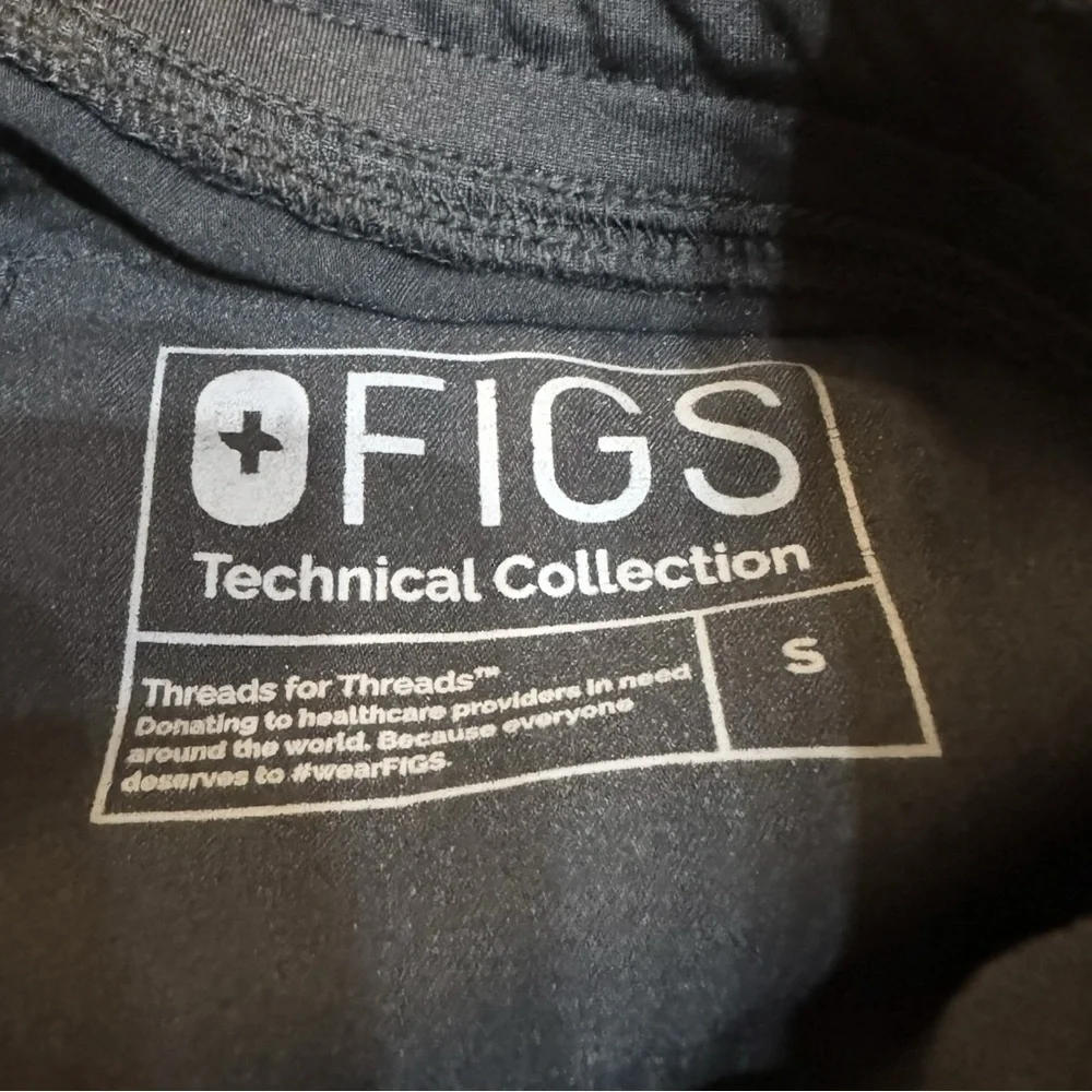 FIGS Axim Technical Cargo Scrub Pants, Black, Size S, NWOT